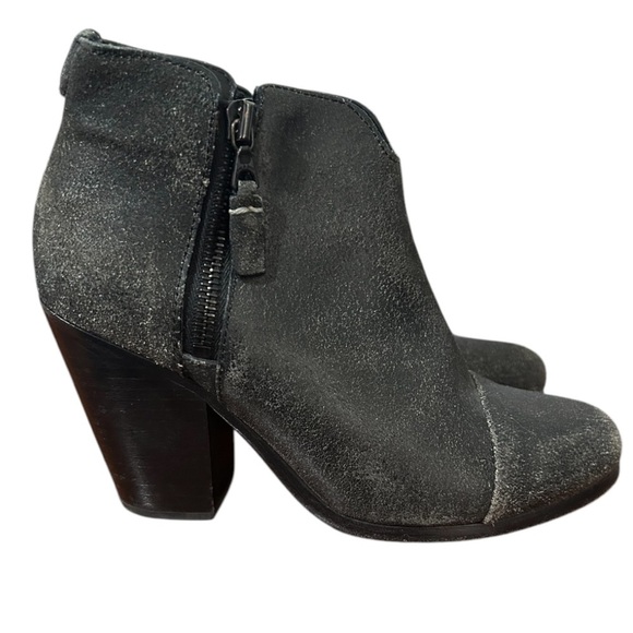 Rag & Bone Margot Double Zipper Black Distressed Ankle Boots Size 36 US 6 - Picture 1 of 10